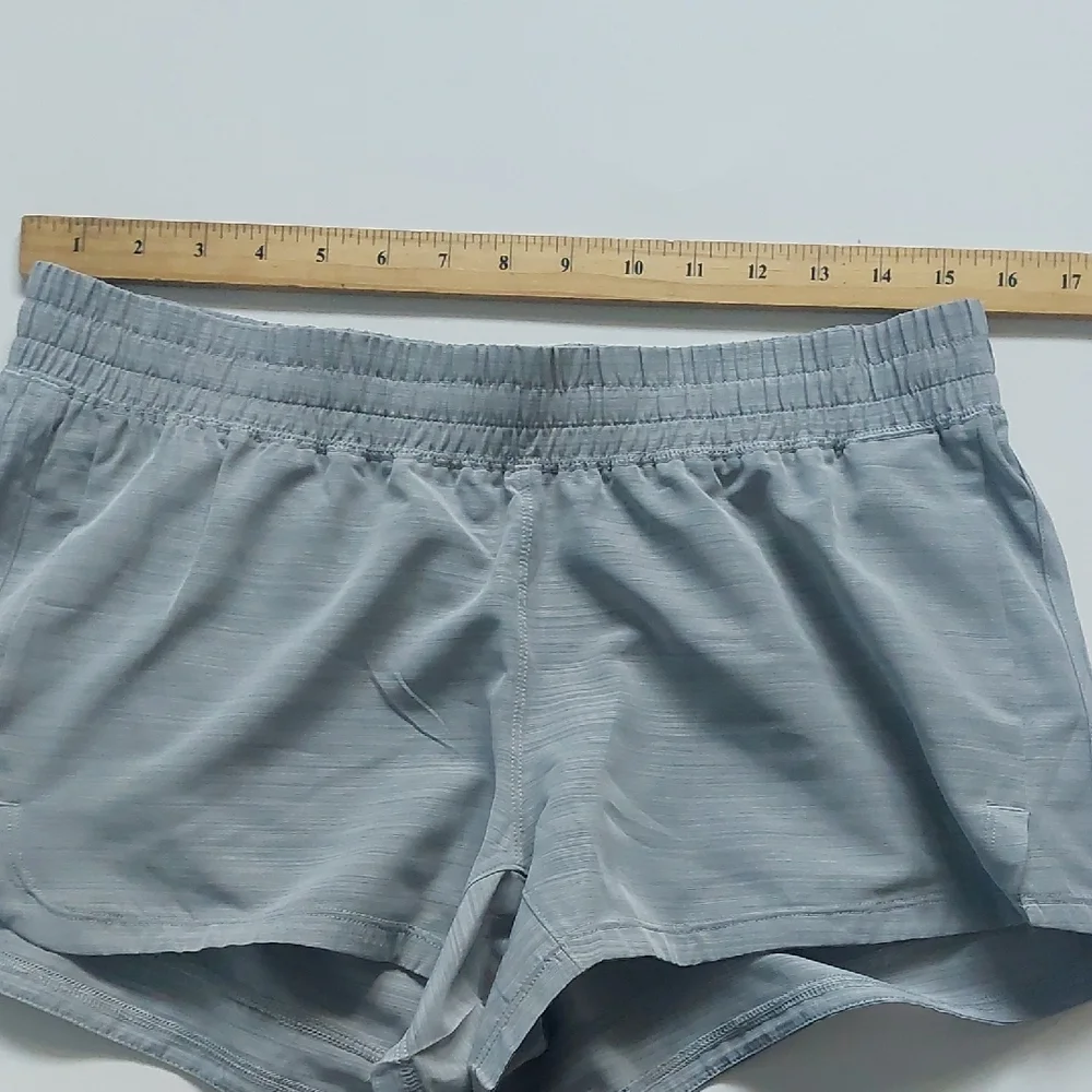 adidas Gray Athletic Shorts Womens  Lightweight Moisture-Wicking‎ Size M